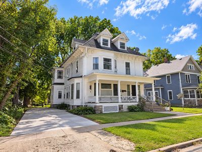 611 W Prospect St