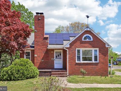 206 W Delaware Ave