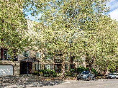 840 NE 125th Street #206
