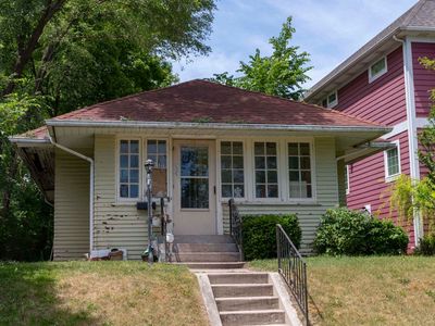 919 N Saint Louis Blvd