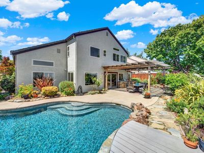 686 Windsor Drive