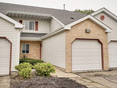 964 Rockefeller Ln
