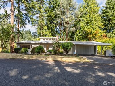 6323 Hillcrest Drive SW