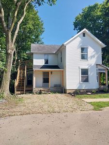 109 W 2nd St