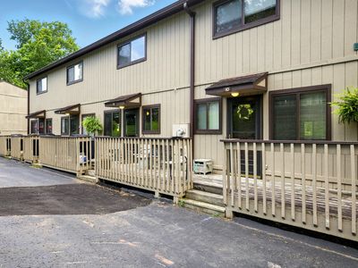 1011 Hancock Cir #9-10