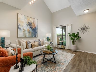 8404 Forest Ln APT 203
