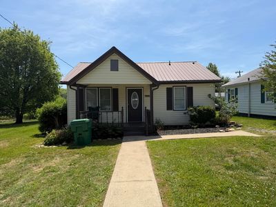 523 W Charles St