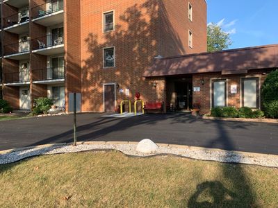 Property at 255 S West Ave APT 403, Elmhurst, IL