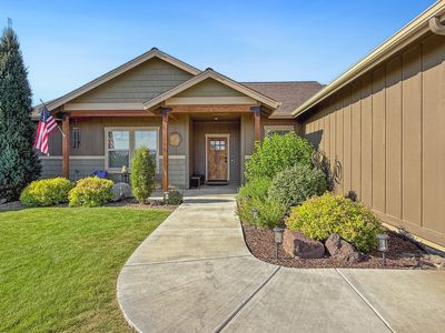 323 NW Saddle Ridge Loop