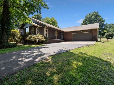 1438 Melody Ln