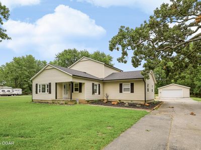 1041 Homestead Dr