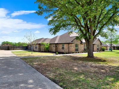 Property at 1201 E Oaklawn Dr, Terrell, TX