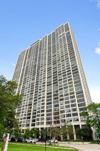 2800 N Lake Shore Dr APT 2015