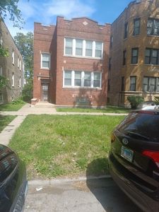 7123 S Wabash Ave