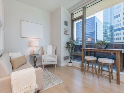 133 Seaport Blvd Unit 502