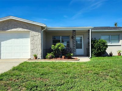 9709 LAKESIDE LANE