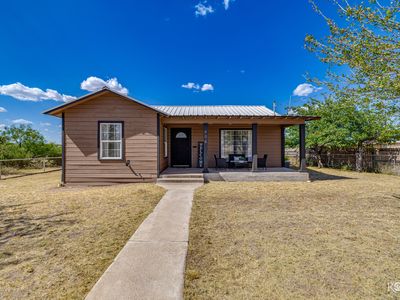 Property at 606 W Duncan Ave, Mertzon, TX