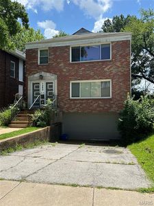 1262 Moorlands Dr
