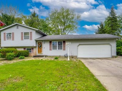 3277 Longwood Dr