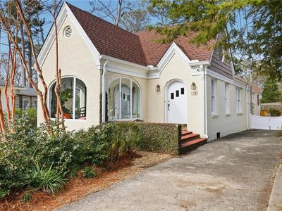 110 Peachtree Hills Ave NE