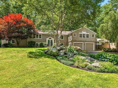 6 Millstream Drive