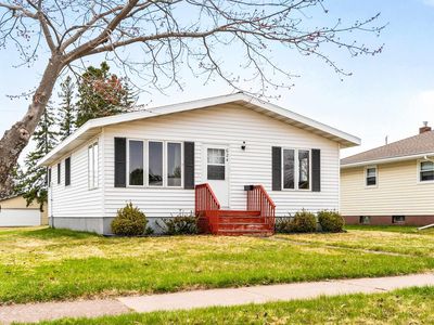 Property at 624 13th Ave, Two Harbors, MN