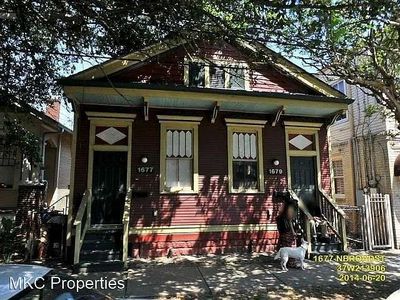 1677-79 N Broad Ave