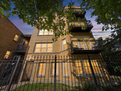 4304 N Saint Louis Ave APT 1B
