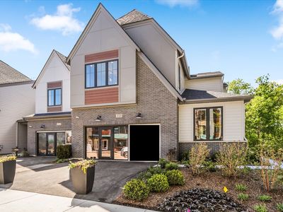 2068 Iron Ridge Ln