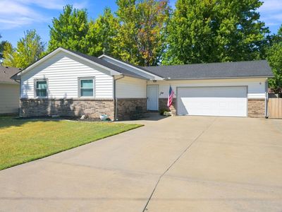 313 S Goddard Rd