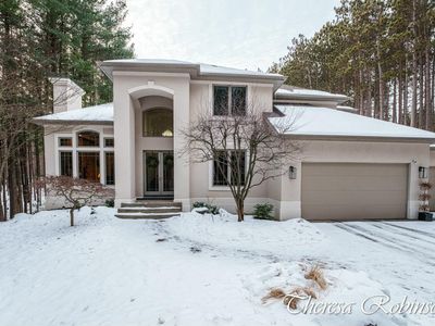 3585 Blue Water Pines Dr NE