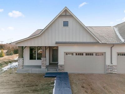 38 Palomino Ct