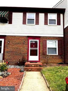 525 W 3rd St