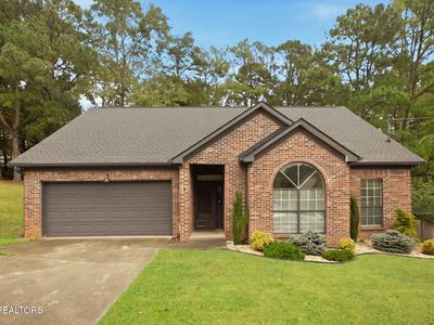 724 Shady Springs Ln