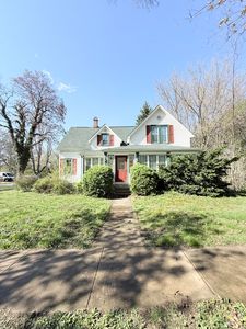 303 E Porter Ave