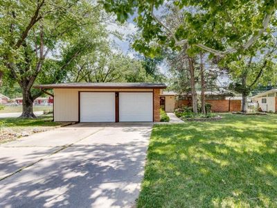826 N Crestline Ave