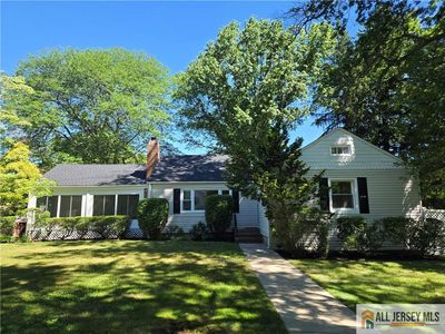 2 Farmingdale Rd