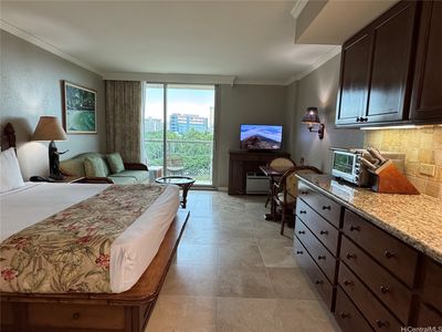 2045 Kalakaua Ave APT 411