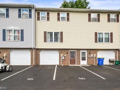 16 Pine Dr