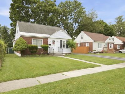 221 Beechwood Ave