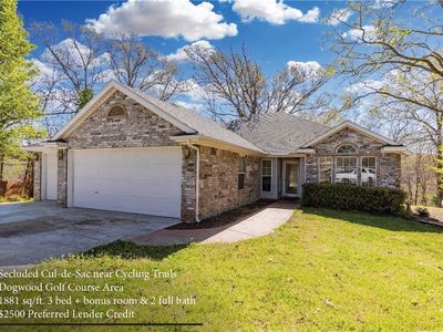 11 Bardon Ln