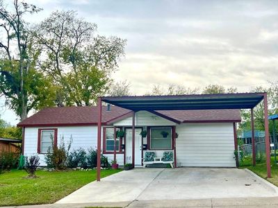 1328 E Jessamine St