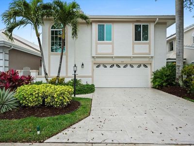 223 W Canterbury Drive W