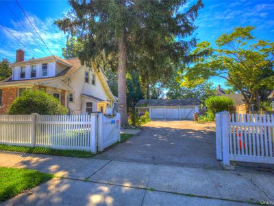 81 Notre Dame Avenue