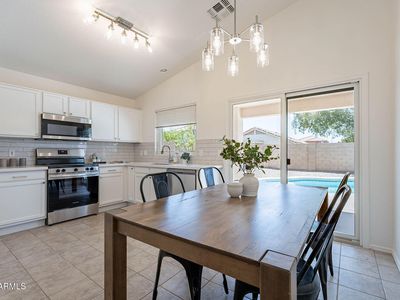 11805 W Sunnyside Dr