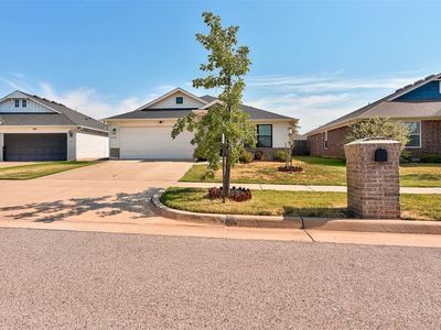 18640 Luna Dr