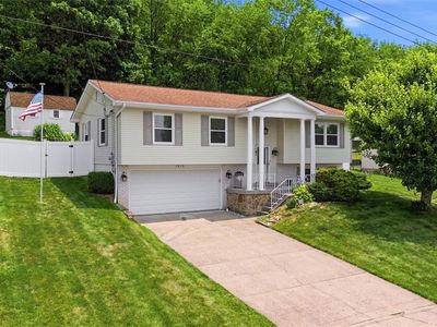 1212 Royal Dr