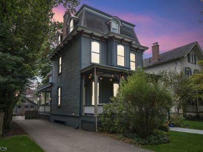 46 Monroe Pl