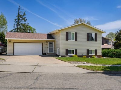 3827 Renee Dr