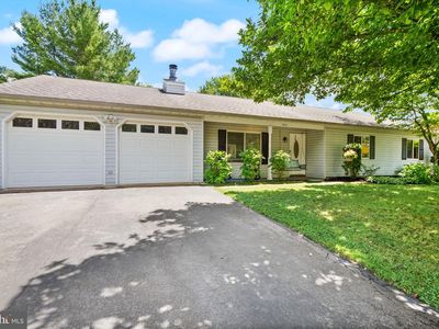 Property at 7471 Cedar Knolls Dr, Warrenton, VA